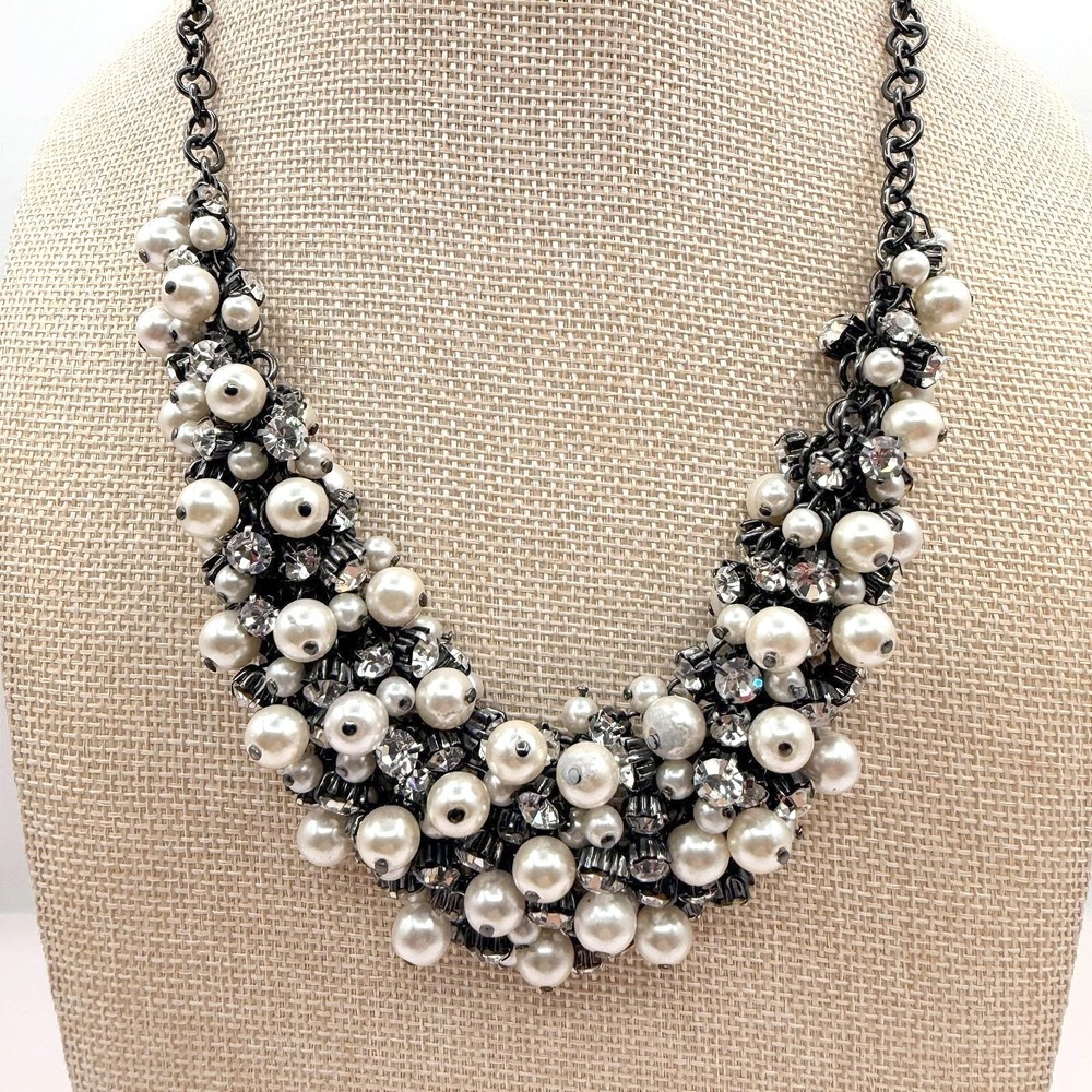 Vintage 90s Gunmetal Tone Faux Pearl Rhinestone Bib Necklace Women's Jewelry Y2K
